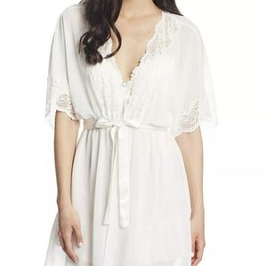 NWT SEDUCTIVE WEAR Nordstrom Satin lace trim robe